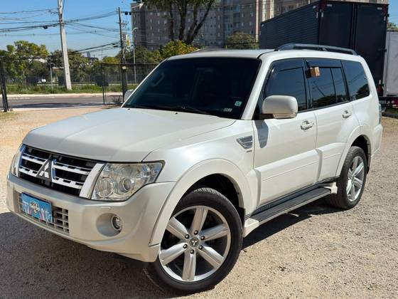 MITSUBISHI PAJERO FULL 3.2 HPE 4X4 16V TURBO INTERCOOLER DIESEL 4P AUTOMÁTICO